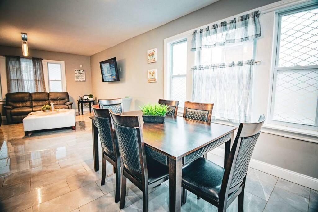 Comfortable 3Br, 1 Bath Close To The Falls 나이아가라폴스 외부 사진
