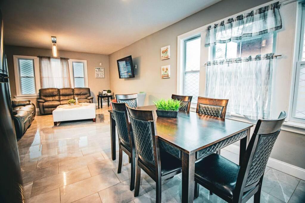 Comfortable 3Br, 1 Bath Close To The Falls 나이아가라폴스 외부 사진